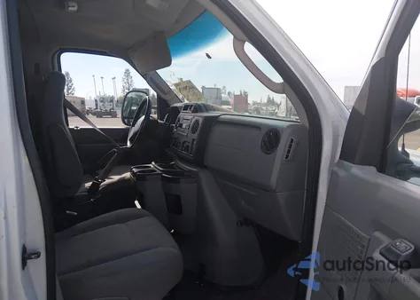 2010 Ford E-350 Super Duty Commercial/Recreational z USA, uszkodzony, nr VIN 1FTSE3EL2ADA95377